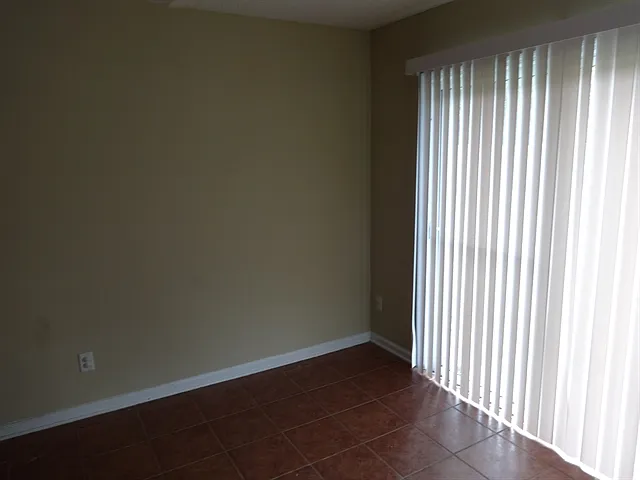 3 bed, 2.0 bath, 2251 sqft, $2,190 — Photo 4