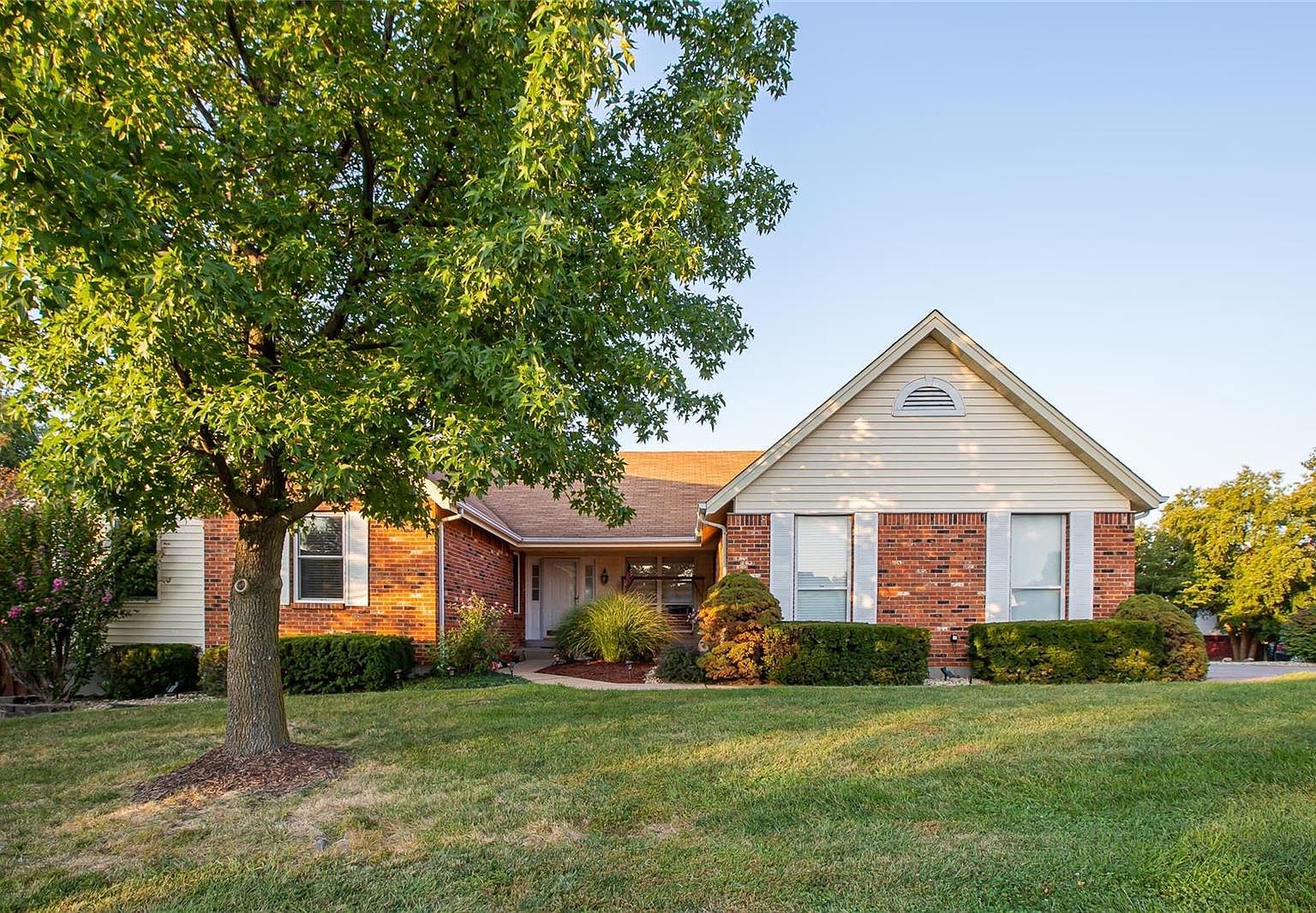 1037 Villa Gran Way, Fenton, MO 63026 Zillow
