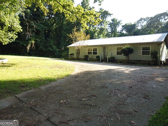 3rd image of 1217 Vaughn Rd
