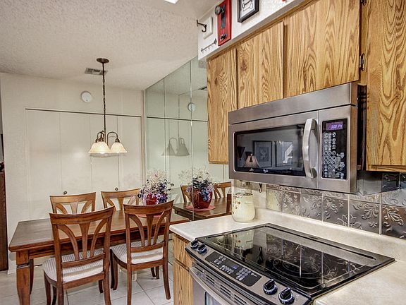 5th image of 410 W Yukon Dr Unit 3