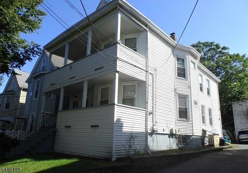 1st image of 15 Caroline Ave