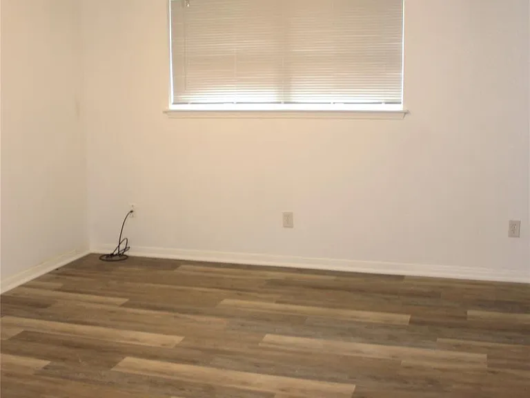 1802 Sleepy Creek Way — Photo 6