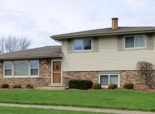 728 Evergreen Ln, Bartlett, IL