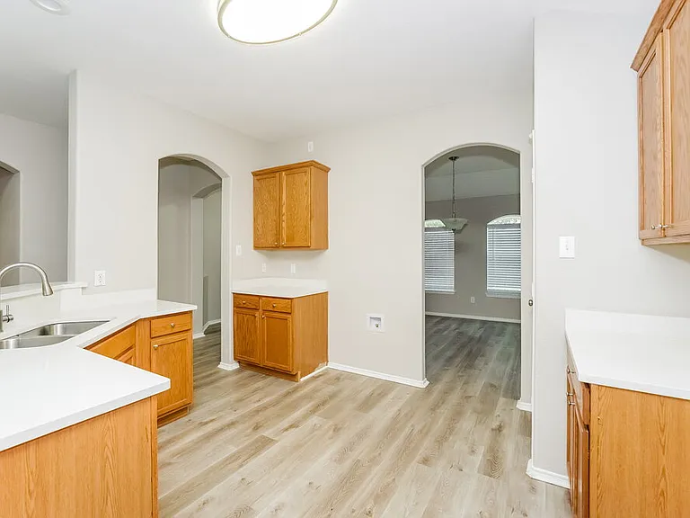 3737 Sapphire St — Photo 9