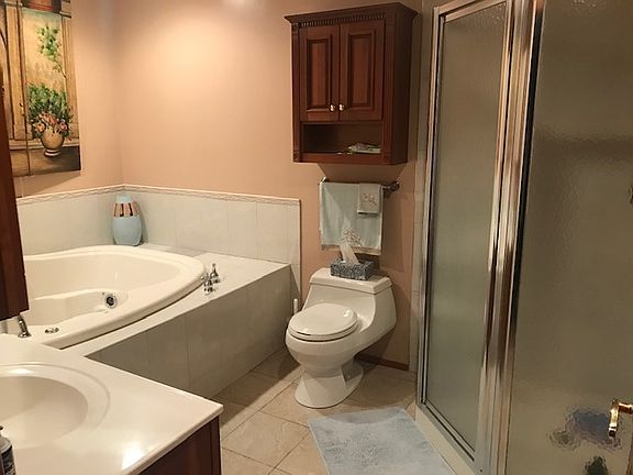3rd image of 95 Ramblewood Ave