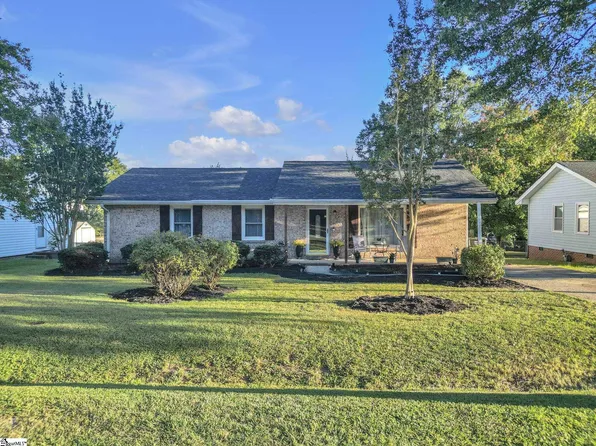 14 Sunrise Dr, Taylors, SC 29687
