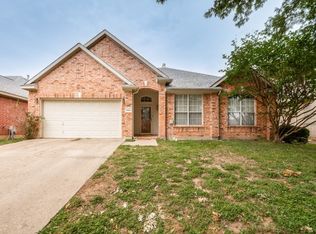2806 Cheshire Way, Grand Prairie, TX 75052