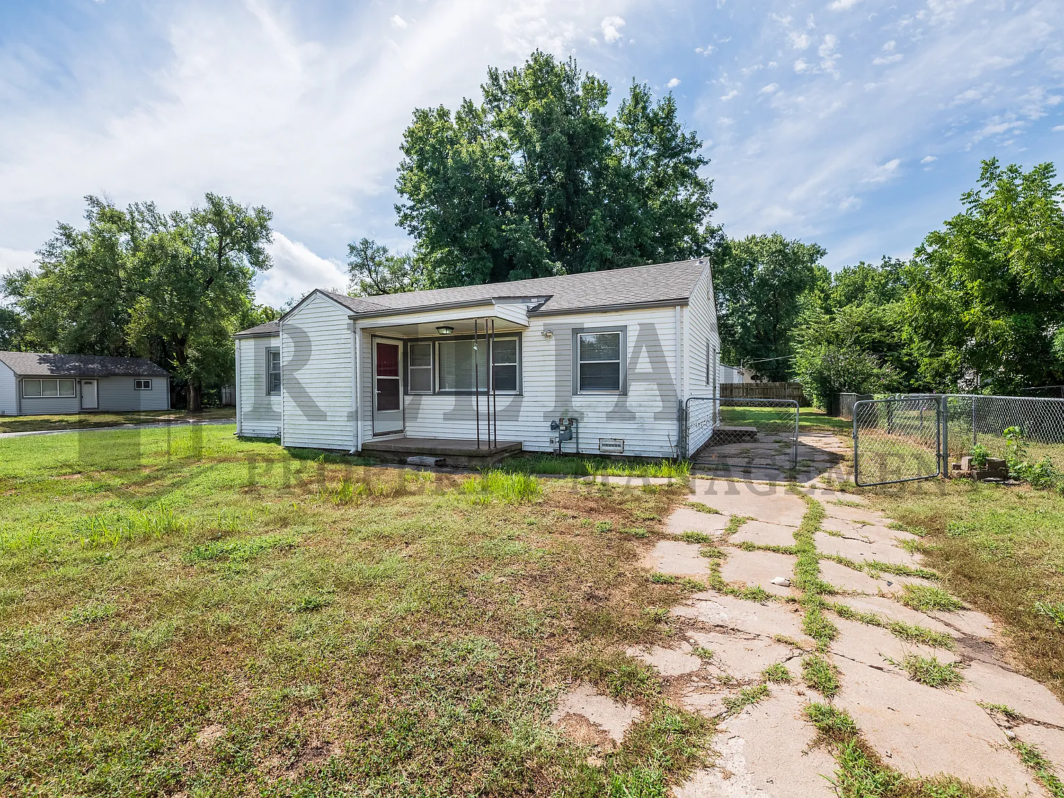 301 Lamar Court - 1 — Photo 2