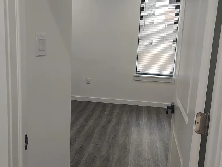 2546 N 11th St #1 — Photo 13