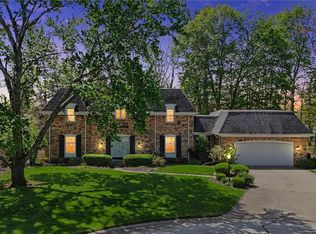 16 Lincolnshire Ave, Danville, IL 61832