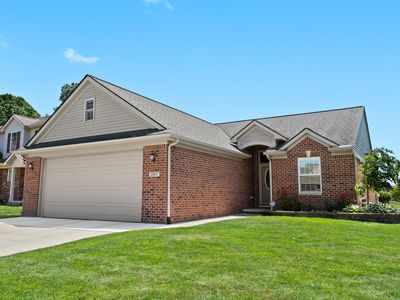 39017 Huron Pkwy, Westland, MI, 48185