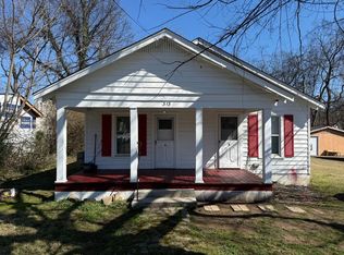 313 S Locust Ave #B, Gallatin, TN 37066