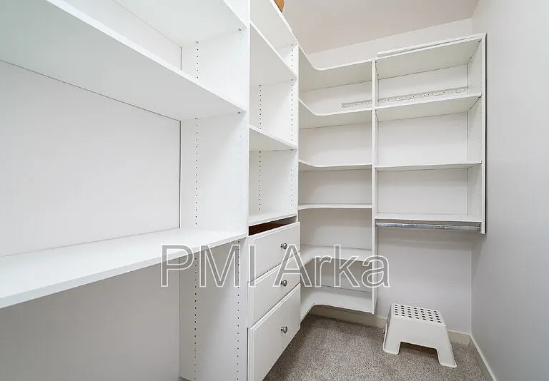 2460 NE Park Dr — Photo 10