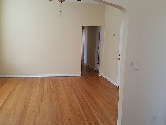 3rd image of 10758 S Edbrooke Ave #2