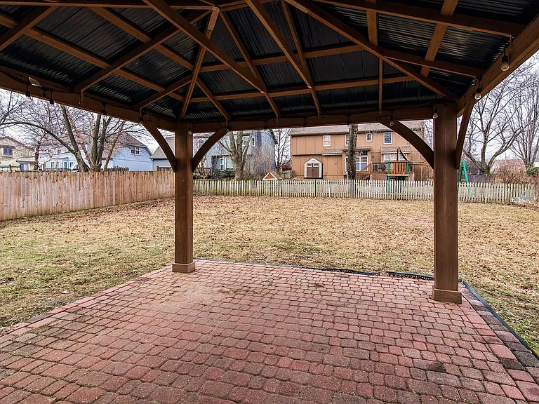 15704 Outlook St — Photo 42