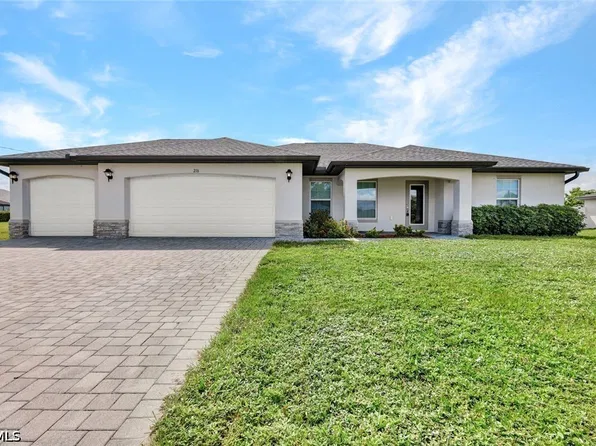 216 NW 9th Ter, Cape Coral, FL 33993