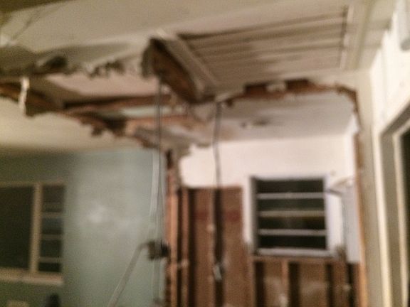 2nd image of 3517 Caroline Ave