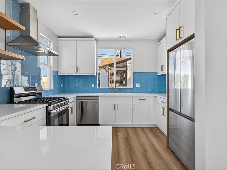11548 Burke St #B — Photo 15