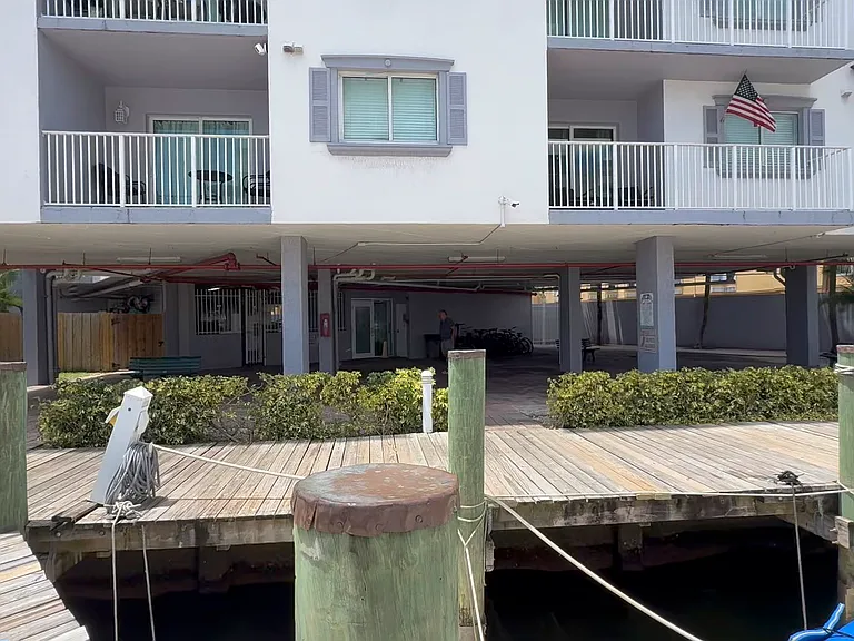 2475 NW 16th Street Rd #203 — Photo 3