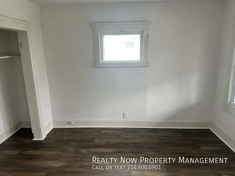 9521 Mount Auburn Ave #2 — Photo 2