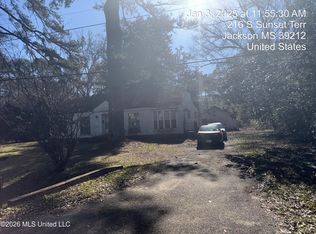 213 S Sunset Ter, Jackson, MS 39212