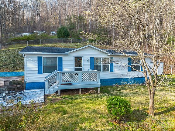 3rd image of 48 Laurel Cove Rd