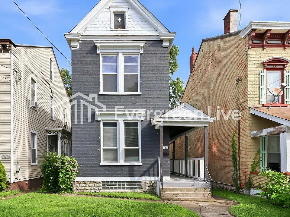 16 E 15th St