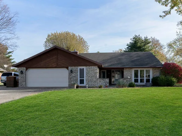 2008 N Westbrook Dr, Muncie, IN 47304