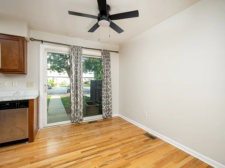 251 Sheffield Dr — Photo 19