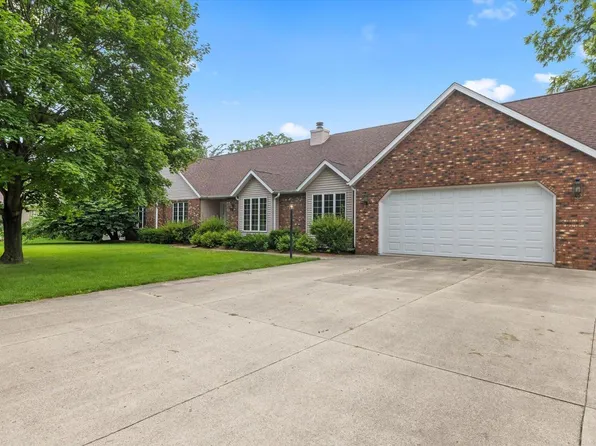 857 Lucas LANE, Jefferson, WI 53549