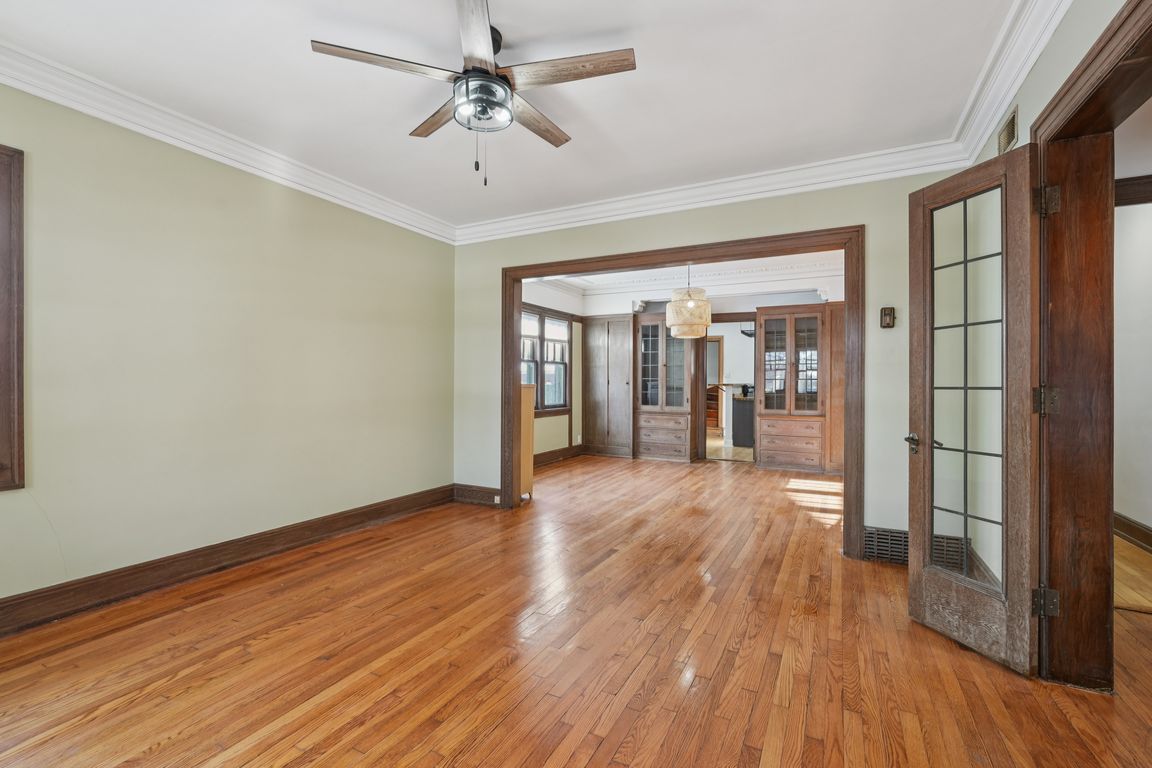 next background image