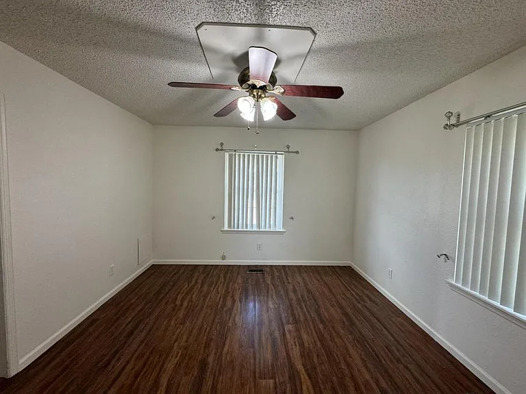 1551 N Heritage Ln — Photo 29
