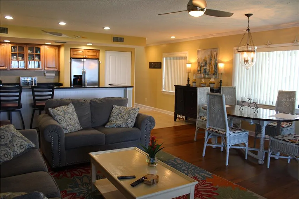 2 bed, 2.0 bath, 1565 sqft, $3,000 — Photo 4