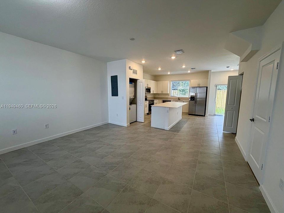 1st image of 254 SE 10th Ct