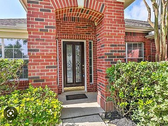3rd image of 21531 Perrington Ct