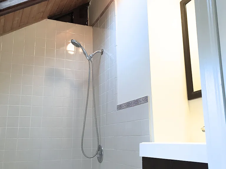 Main bathroom off the master bedroom