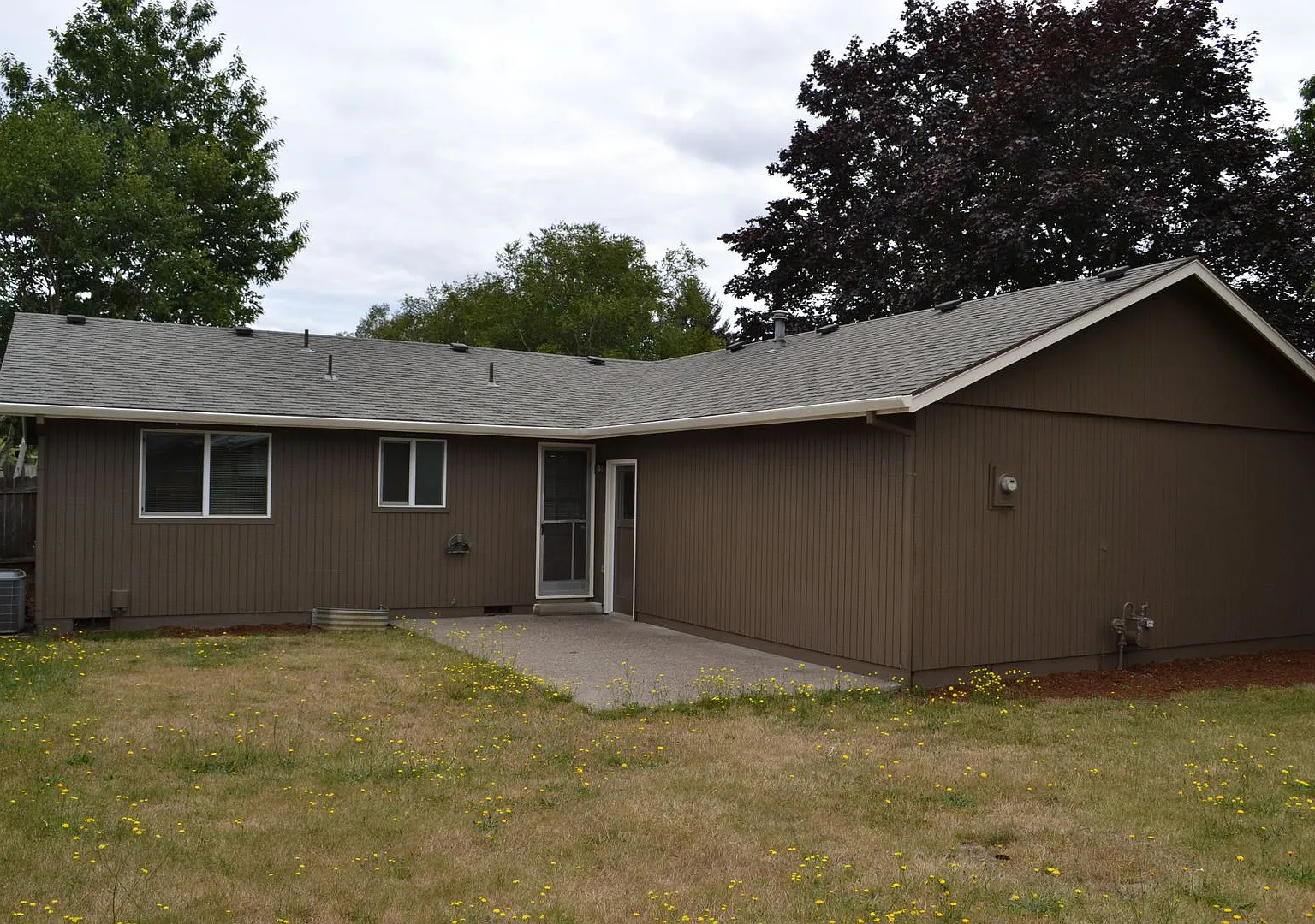 3 Bedroom 2 Bath Single Level House Located In South Salem — Photo 4