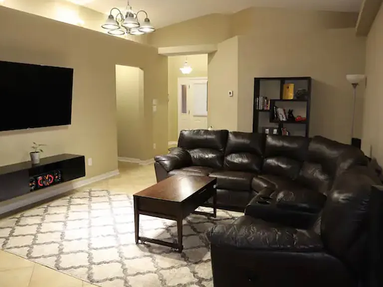 3665 Jordan Ct — Photo 3