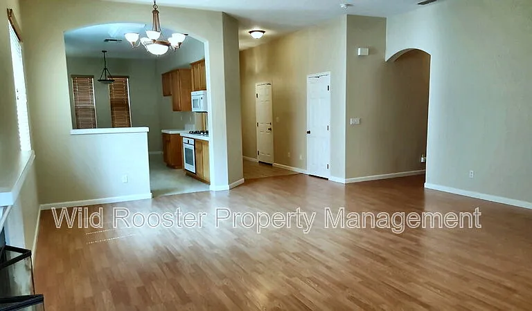 6624 Capwell Way — Photo 4