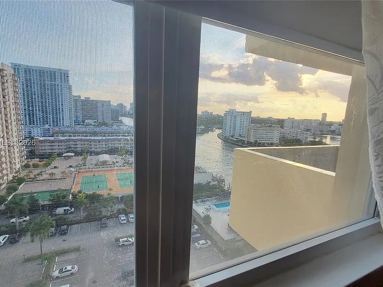 1833 S Ocean Dr #1506 — Photo 11