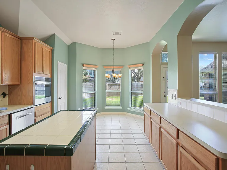 8305 Spinnaker Bay Ln — Photo 9