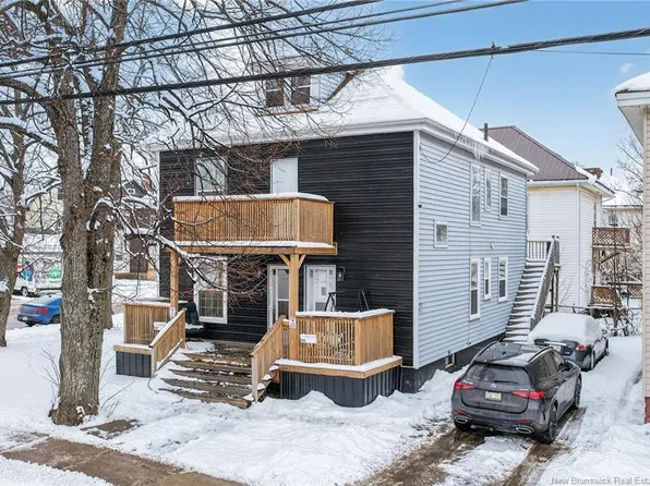 207 John St #205, Moncton, NB E1C 2J1