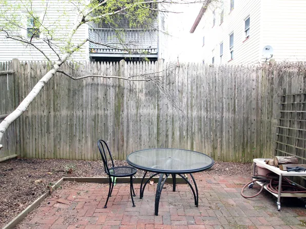 169 Erie St #2, Cambridge, MA 02139