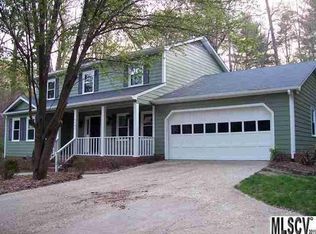 6101 Gold Creek Dr, Hickory, NC 28601