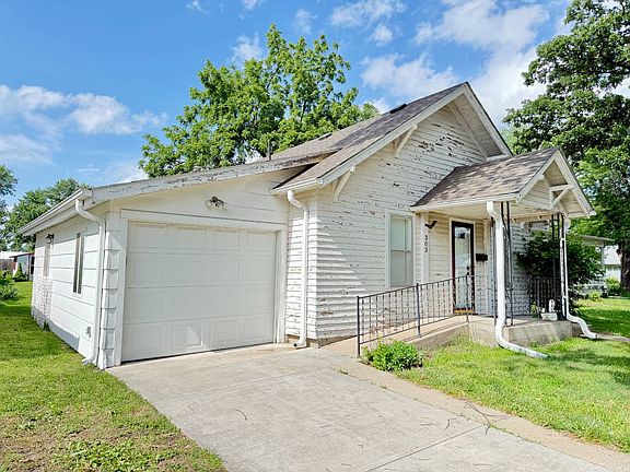 3rd image of 303 W 1st St