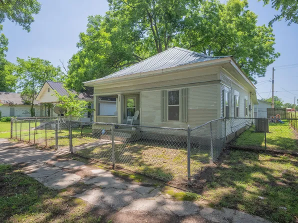 208 F St SE, Miami, OK 74354