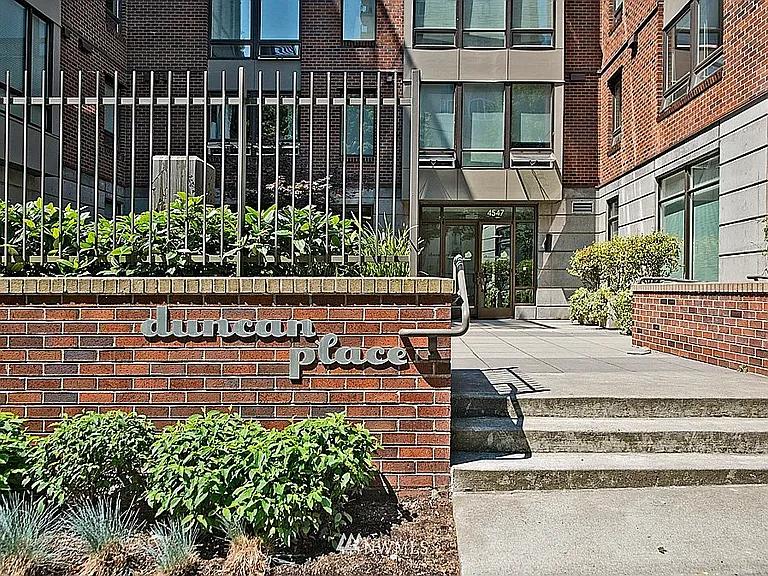 4547 8th Ave NE #405 — Photo 13