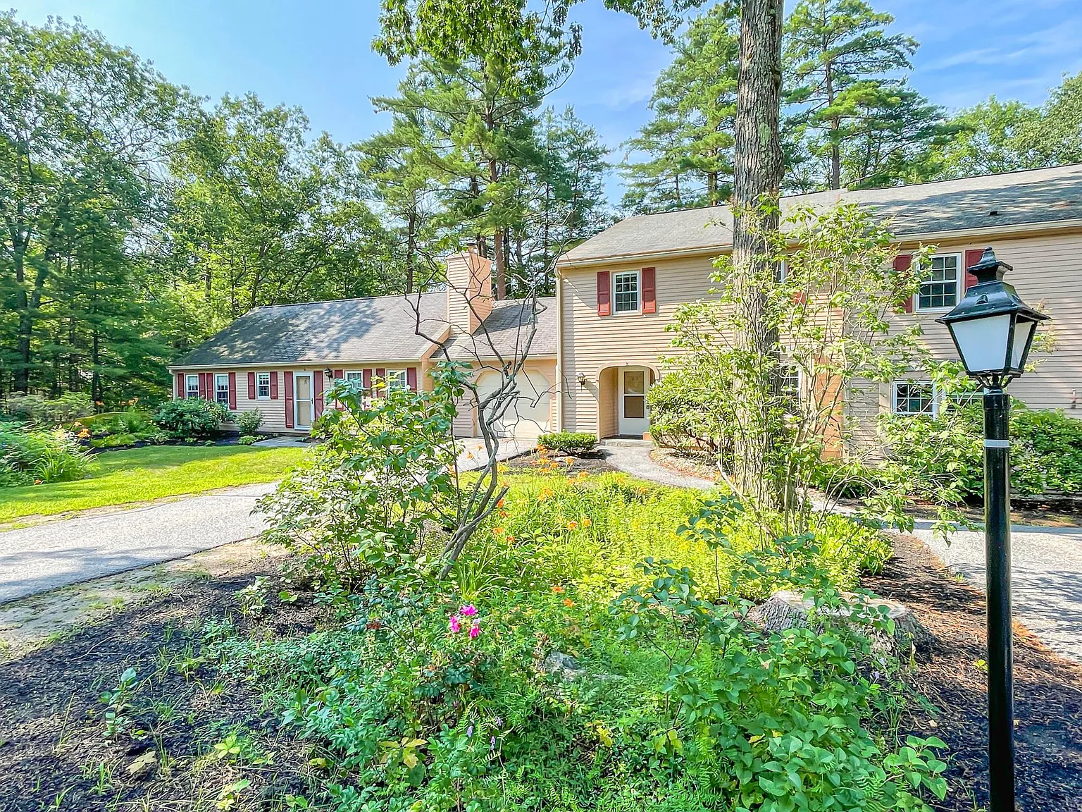 2 bed, 2.5 bath, 1776 sqft, $2,750 — Photo 2