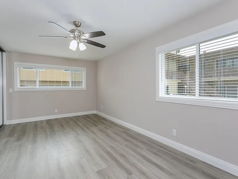 5732 Noel Dr — Photo 10
