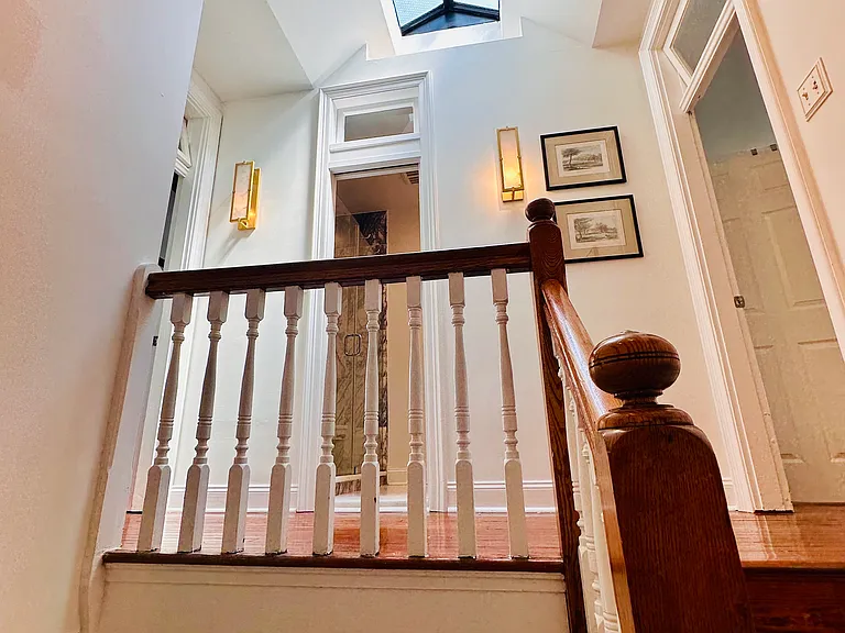 1547 4th St NW — Photo 9